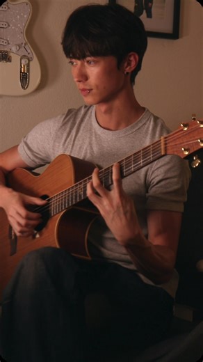 Andrew Foy • Fent Enjoyer •앤디 on Instagram: "Tabs in bio! #lafoule #piano #guitar #acoustic"