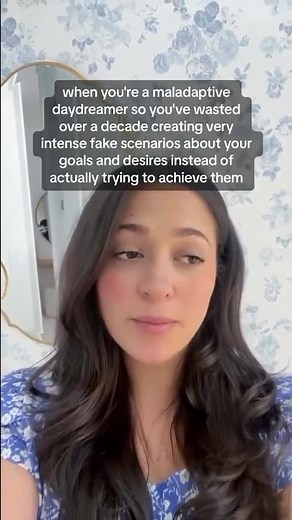 Let’s talk maladaptive daydreaming 💭 Daydreaming is completely normal, and something almost every