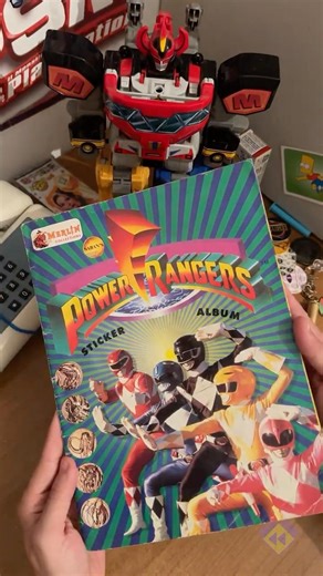 POV: Sono gli anni 90 e sfogli l’album dei Power Rangers
