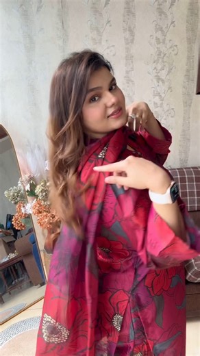 Tayaba Moazzam on Instagram: "Best affordable Hair Botox shampoo for frizzy and weak hair🫠🩷 Amazing upto 30% discount with free shipping‼️ Check story,daraz highlights,bio for product link! #that_fooodie_girl #grwm #MeclayPakistan #DarazPK"