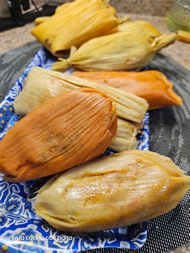 2.8M views · 31K reactions | Si sigues esta regla basica puedes empezar a preparar tamales de cualquier sabor y relleno . . #reelsvideoシ #reelsviralシ #recipe #recetas #parati #tamales #fblifestyle | En la cocina con Eldita | Facebook