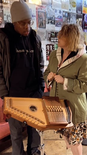 Mel Rich on Instagram: "ahhhh awesome overload at @openingbellcoffee yesterday! Not one, but TWO incredible musicians blew me away with their new harping skills! Ren actually performed two songs on stage, and Kori got his first crash course with plans to perform! … KEEP AN EYE OUT FOR THEIR INDIVIDUAL VIDEOS SOON … Ren is also gonna play one of her new autoharp songs TODAY SUNDAY the 1st around noon at my show at Opening Bell, and River might join us! … #autoharpbreak2026 #autoharp #live #beauty