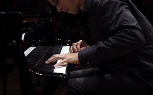 拉威尔《镜组曲》之悲鸟，钢琴：赛德利克·提贝冈 Cédric Tiberghien