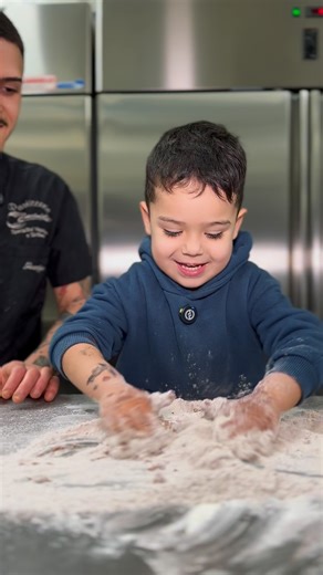 PASTICCERIA CUCINIELLO on Instagram: "Oggi GiòGiò è alla presa con i “Mustaccioli” 😂 Vi aspettiamo in Pasticceria 📍 . #cuciniello #pasticceria #giogio"