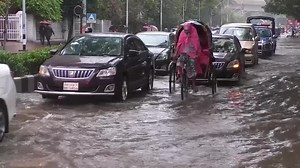 Hundreds of thousands evacuated as Bangladesh braces for cyclone