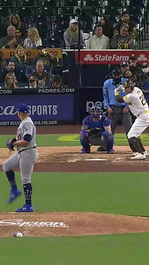 MOOKIE BETTS IS UNBELIEVABLE. 🤯 #sheesh #dodgers #mlb #mookiebetts | mookie betts