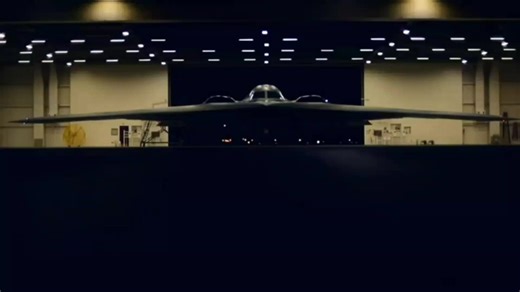 Exploring the B-2 Spirit Bomber's Features