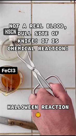 Its not a real cut! Its chemical reaction between KSCN and FeCl3. They produce blood like color. 🎃🎃 #chemistry #halloween #experiment #chemie