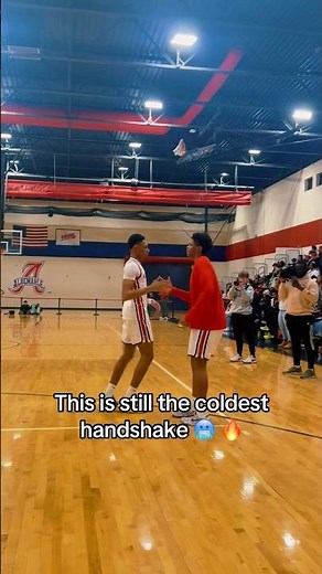 THE COLDEST HANDSHAKE IN SPORTS🥶❄️