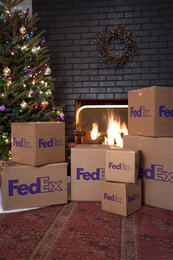 To #TeamFedEx, our customers, and everyone else across Canada, we’re wishing you a safe and happy holiday! ✨ | FedEx