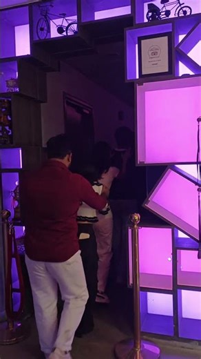 Teamwork ON! 💥 Friends Solving the Escape Room Together