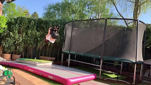 Zum ersten Mal radwende rückwärtssalto auf meiner neuen airtrack 🥺🥺😍#foryoupage #foryou #fyp