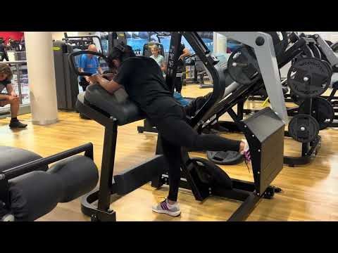 Machine | Plate Loaded Glute Kickback