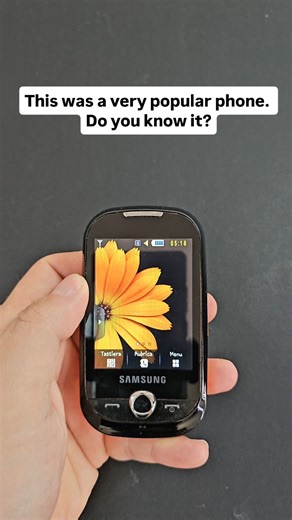 91 Pixels on Instagram: "The Samsung Corby… man, this little phone was everywhere 😄📱 All those bright colors, the fun designs, it was impossible not to smile when you used one. It wasn’t fancy, but it had personality, and that’s why everyone loved it. Did you ever have a Corby? . . . #samsung #samsungcorby #samsungphone #firstsmartphone #oldphone #early2000s #nostalgia #techtok"