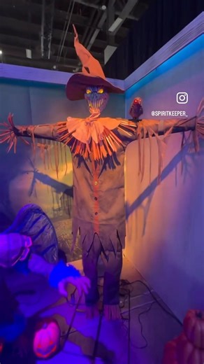 Flying Monkey & Pop Up Scarecrow Home Depot Halloween 2026 #halloween #animatronics #shorts