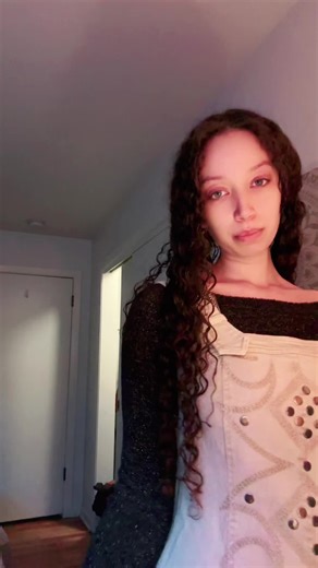 This overall dress was another dope thrift find from Facebook marketplace 🫠 #bohofashion #winteroutfitideas #chiclooks