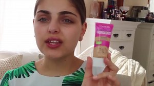 YAAAS! Our COVERGIRL crush @HeidiMakeupArtist rocks her easy, breezy, beautiful look in her Super Quick Everyday Make-Up tutorial using Ready Set Gorgeous foundation and concealer, Clean Glow bronzer, Bombshell by LashBlash mascara and Colourlicious lipgloss. | COVERGIRL Australia And New Zealand