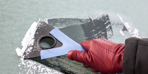 How to Remove Ice From Your Windshield In Less Than 1 Minute