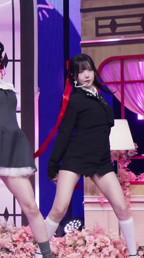 GFRIEND SinB's Captivating 'Season of Memories' Performance