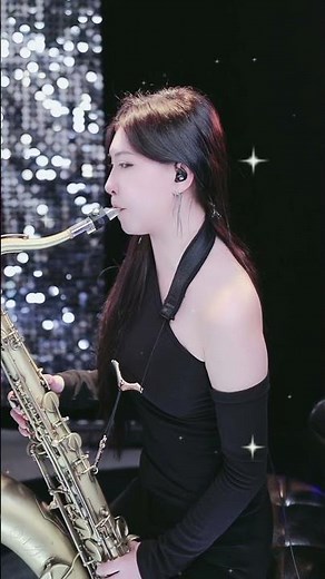 媛宝的萨克斯演奏：释放优美旋律 #SaxVibes #SaxophoneCover #MusicShorts #LiveSax #SaxPerformance