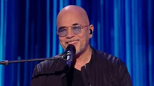 39K views · 2.2K reactions | "La boîte à secrets"  Faustine Bollaert Patrick Fiori | Pascal Obispo | Facebook