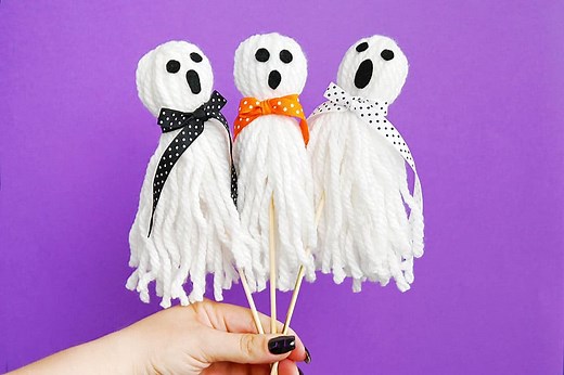 Yarn Ghost Craft | Fun and Easy Tassel Ghosts