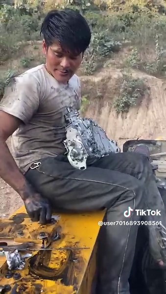 Engine Disassembly Techniques for Beginners