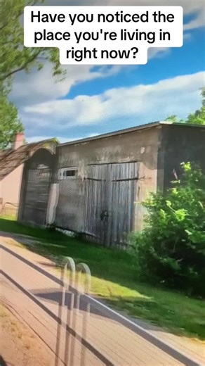 Julia Morse (@julia.morse33)’s video of living spaces