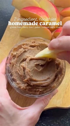 2-Ingredient Date Caramel! A naturally sweet, healthier caramel that’s perfect for the holidays. Plus, it’s so easy to make! Ingredients: •16 Medjool dates •Boiling water Optional Add-Ins For More Flavor: •1/4 cup coconut milk or cream •1/4 cup almond or cashew butter •1 tsp pure vanilla extract •1/2 tsp sea salt •1/2 tsp cinnamon Instructions: 1. Pit the dates and place them in a bowl. Cover with boiling water and let soak for 10 minutes. 2. Drain the dates and transfer them to a food processor