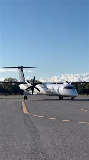 Clear skies, crisp fall air and the Dash 8 showing off its propellers before takeoff. ✈️💙 📸: @knotty._ | Porter Airlines