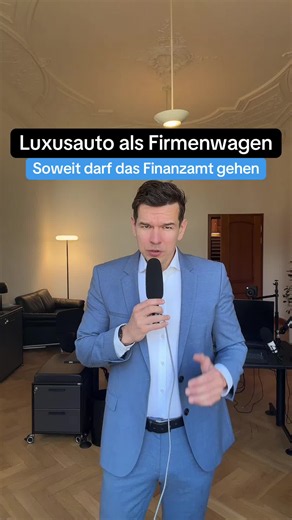 Luxusauto als Firmenwagen absetzen? Genau hier wird es beim Finanzamt schnell kritisch. Denn das Steuerrecht verbietet den Abzug von unangemessenem Repräsentationsaufwand (§ 4 Abs. 5 Nr. 7 EStG). Außerdem sind Aufwendungen für „ähnliche Zwecke“ wie Jagd, Fischerei oder Motorjachten ebenfalls nicht abziehbar (§ 4 Abs. 5 Nr. 4 EStG). Wann funktioniert es trotzdem? FG Hamburg, Urteil vom 27.09.2018 – 3 K 96/17: Ein Unternehmer aus der Projektentwicklung im Windenergiesektor kaufte einen Ferrari Cal