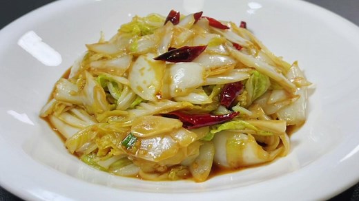 这才是你要找的酸辣白菜做法，讲解详细步骤清晰，简单靠谱又家常