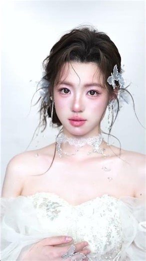 Bridal Updo Masterclass: Quick & Stylish Collections