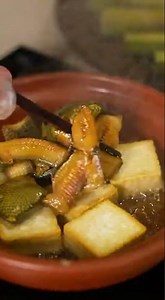 lươn om chuối đậu . 鳗鱼汤, eel soup, うなぎのスープ, 장어 수프