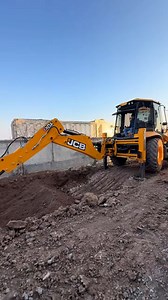 long arm for this jcb backhoe for further forward reach #long #california #nature #fblifestyle | Excavator proyek