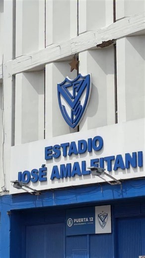 Hoy #JuegaVélez y nosotros ya estamos, como siempre 💙 | Tienda Velez