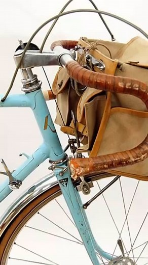 Step back into the golden era of cycling—the 1950s and 60s—when French randonneur bikes ruled the roads. 🌍✨ René Herse and Alex Singer, the legendary artisans of French bicycle craftsmanship, redefined long-distance touring with their elegant and innovative designs. Lightweight frames, integrated racks, and custom components made these bikes not just tools but works of art. 🚴‍♂️💨 Imagine gliding through the scenic routes of France Rando Tourisme, exploring vineyards, mountain passes, and coas