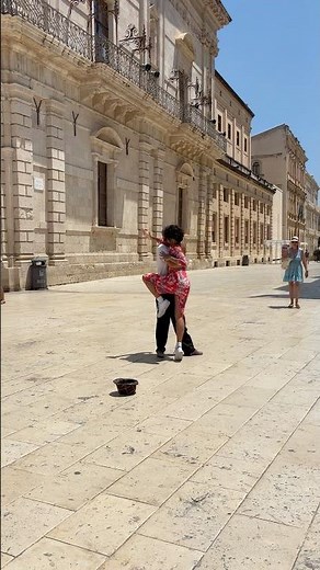 📍 Siracusa Ortigia – Piazza del Duomo | A Walk Through Sicily’s Most Elegant Square 🇮🇹