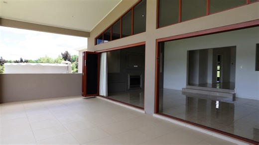 Grand Family Living in Luxurious Suburb ✨ Set on an impressive 5,135sqm, this magnificent home offers family comfort in one of Tamworth's most desirable locations. From the moment you arrive, the grand front door welcomes you to a wide western aspect. Step inside to incredibly high ceilings and spacious tiled hallways. The open-plan kitchen, dining and living area flows effortlessly to the covered alfresco area facing the west, perfect for entertaining with breathtaking afternoon views. The kitc