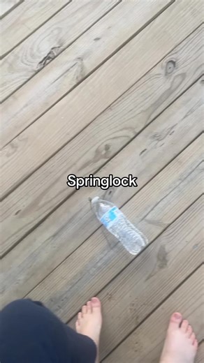 Plush Scraptrap (@williamaft0n12)’s video of spring lock scene