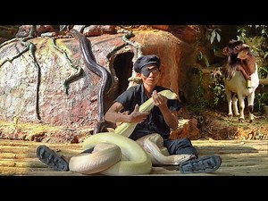 Mutants life with giant pythons in the deep forest | Mutants building bamboo bridges across streams