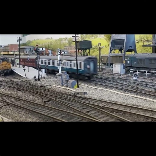 Running non-stop through Yeovil Central, Class 52 with a diverted Paddington service.