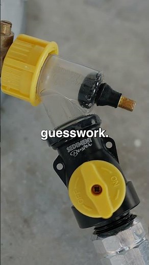 Most people have probably never flushed their water heater 😳🌊 #plumber #plumbingtime #watertank