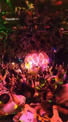 Cacumen | Con Chongotronik recibiendo el nuevo año! Gracias a @costenobeach y a toda la gente que bailó, cerrando el set con @mbongokey 💥 ¡Sabe a... | Instagram