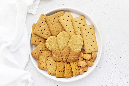 Gluten-Free Graham Crackers (The Best Brands To Try!)