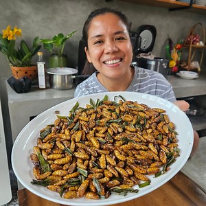 Silk worm. Nagustuhan kaya nila mama? #fblifestyle #fbreels #fyp #thaifood | Mommy Will in Thailand