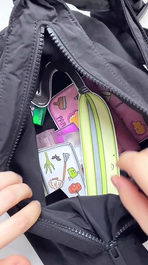 Exploring What's Inside My Bag - ASMR Drawing DIY