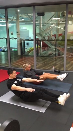 @hannaahkidd Monday WRK ⚒️ 💪🏋️‍♂️🔨HK locked 🔒 in for Summer 2025 ☀️🥂🍹👙 | Scott Page