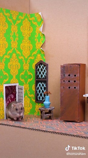 Hamster Escape from Granny House Maze Adventure