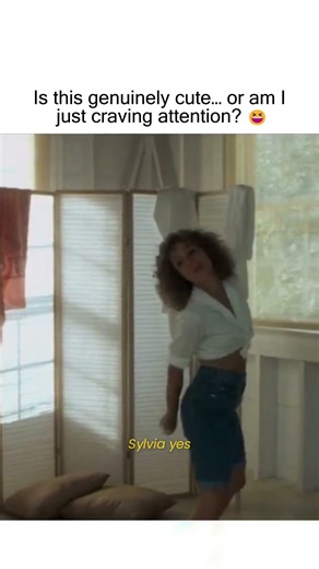 The ultimate "personal space" lesson! 💃🤣